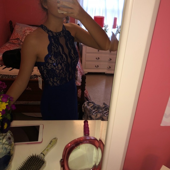 Prom Dress - Picture 2 of 5